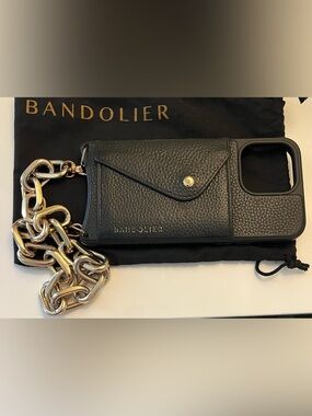 Bandolier 14 Pro Max phone case & wallet with chunky chain🥳